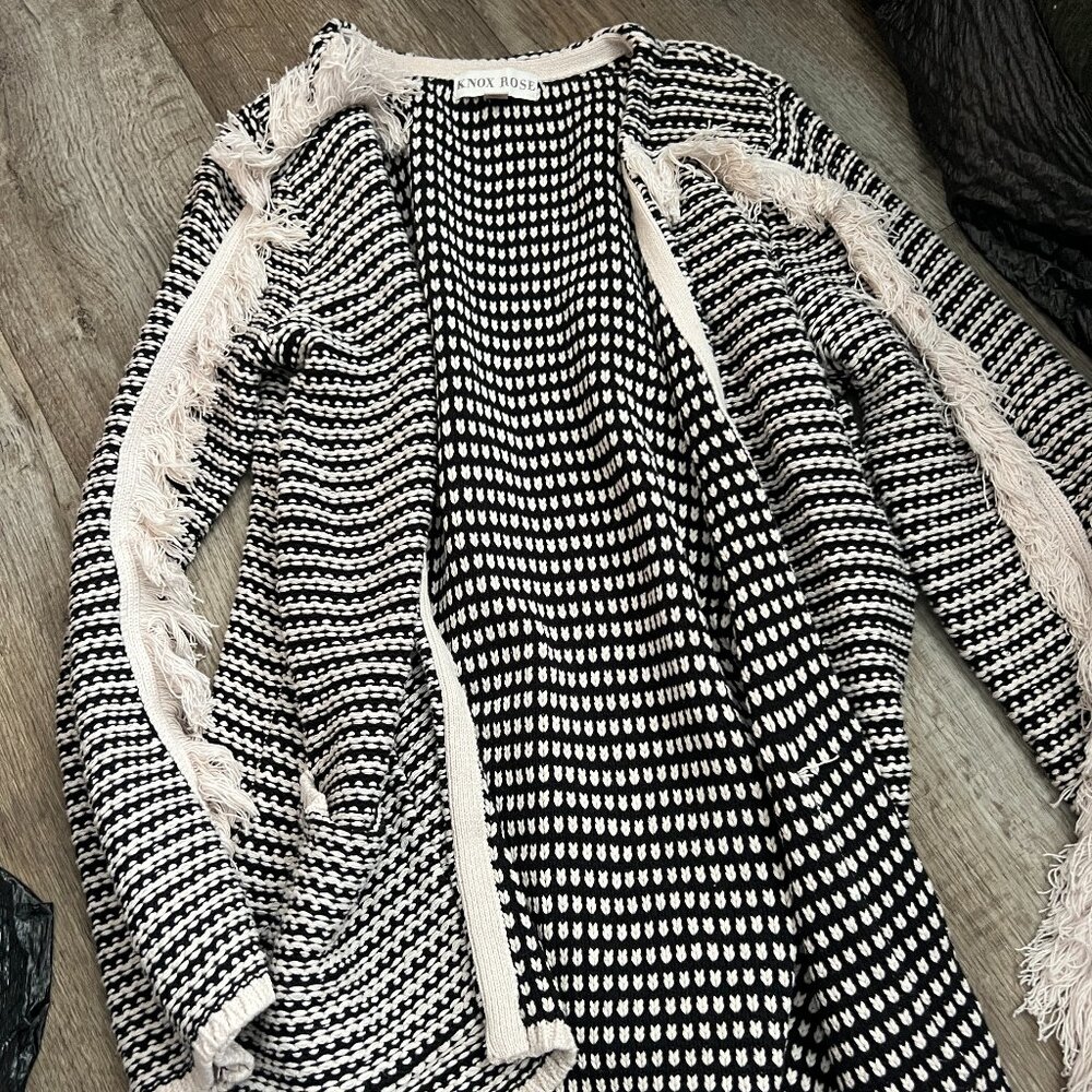 Knox Rose‎ medium cardigan